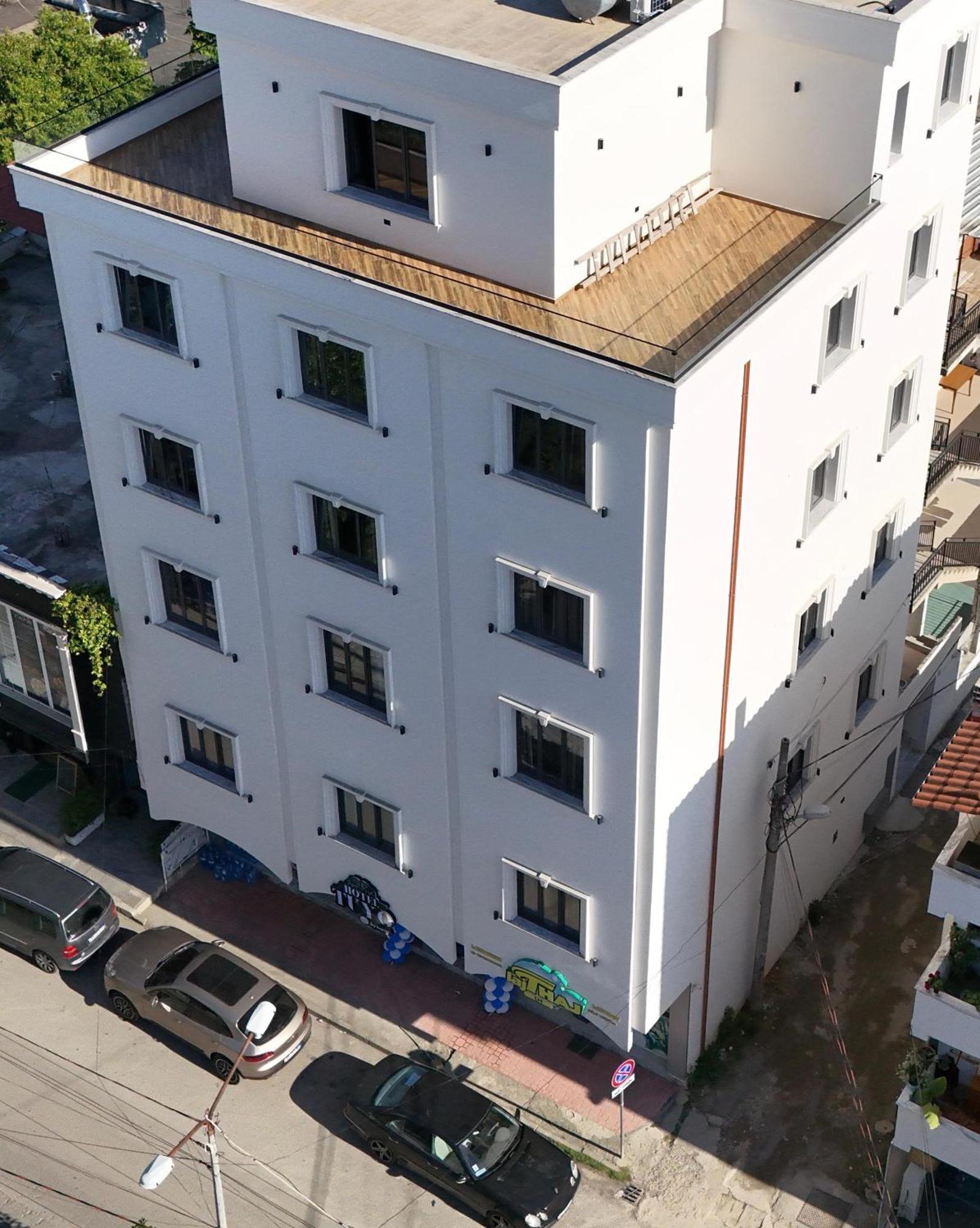 Tuyo Tirana