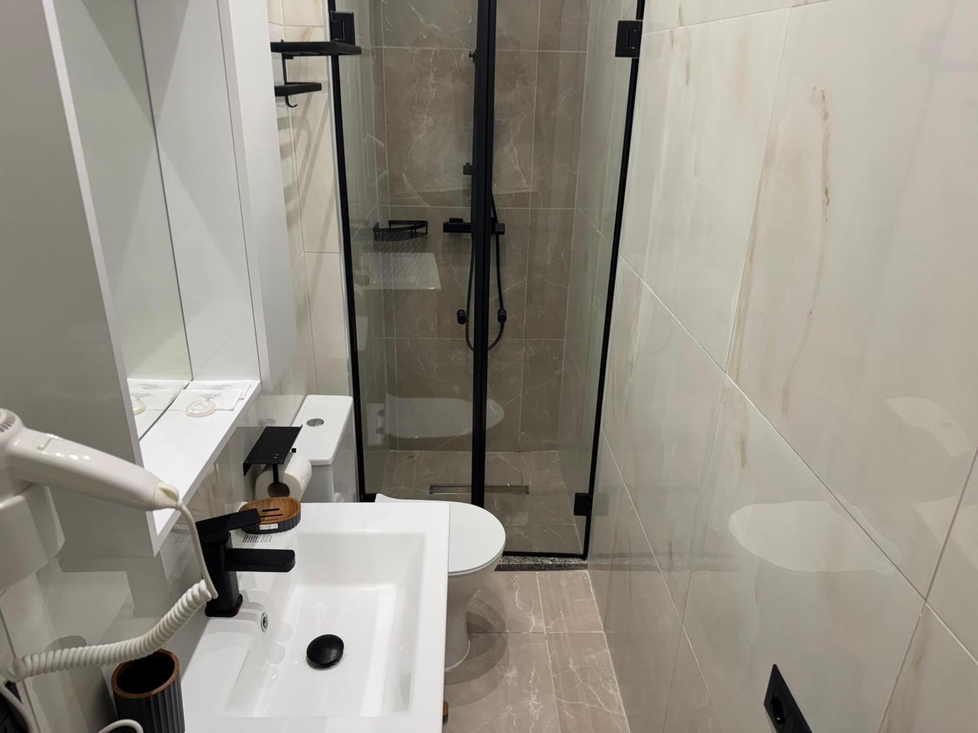 Tuyo Hotel 3*
