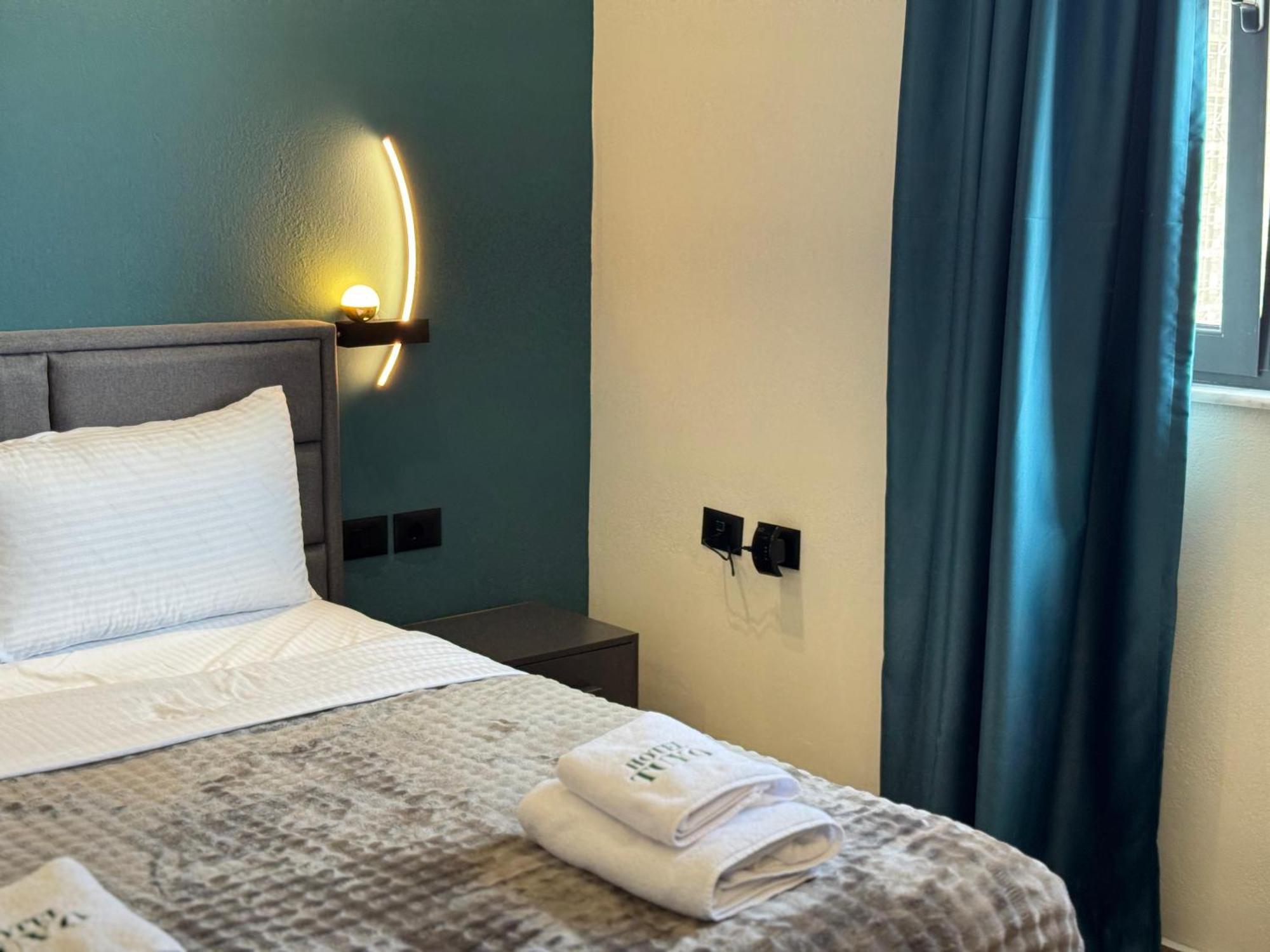 Tuyo Hotel