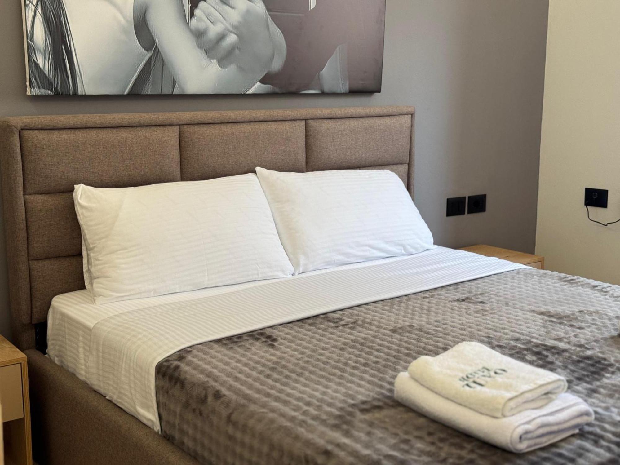 Tuyo 3* Tirana