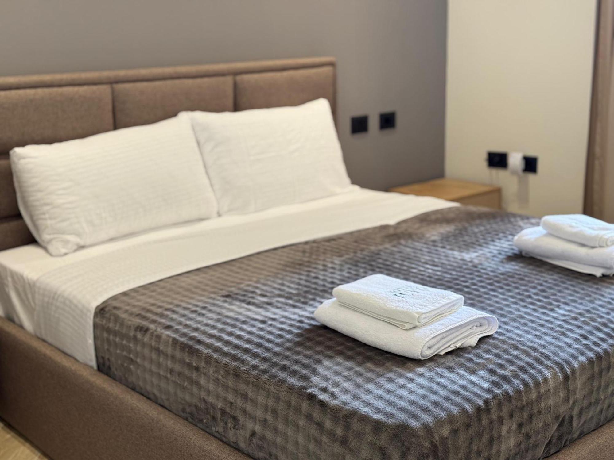 Hotel Tuyo Tirana